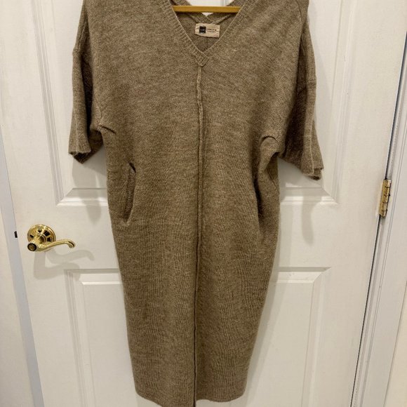 Look by M New York Size Small, Tan Sweater dress/tunic - Picture 5 of 7